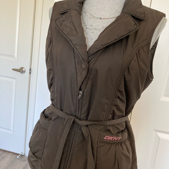 Dkny Jackets & Blazers - DKNY active brown polyester vest size M